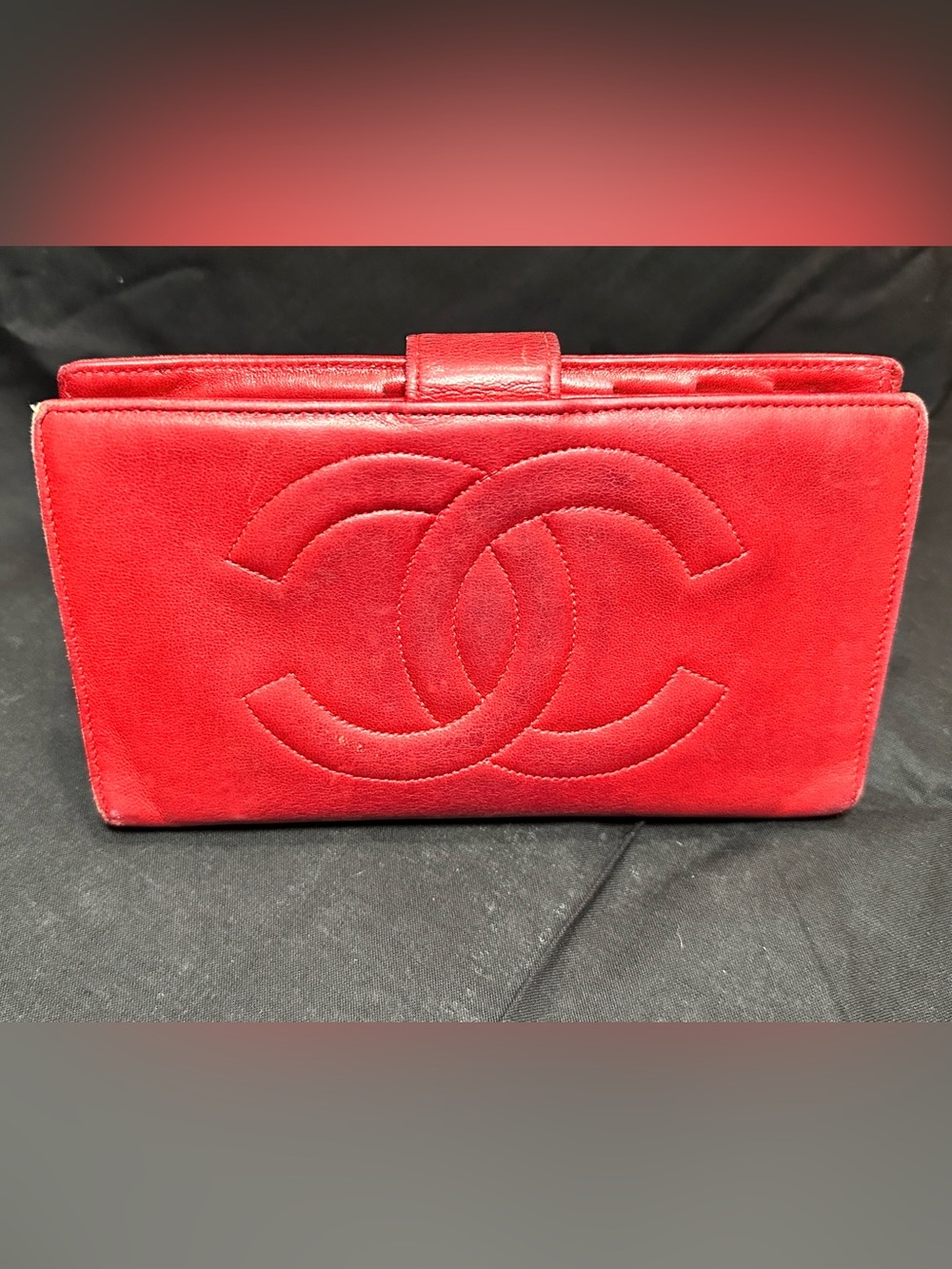 Vintage 1995 Chanel Red Lambskin Leather Bifold Kisslock Long Wallet COA
